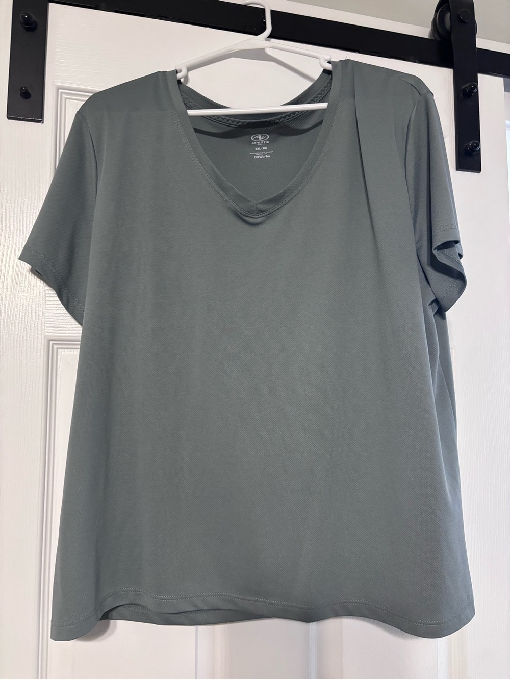 Athletic Works Sage Green V-Neck Short Sleeve Top